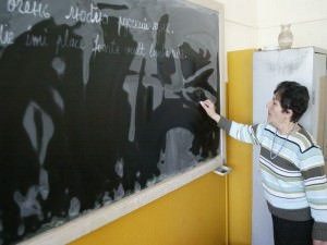 şcolile de la loamneş şi bogatu român prădate de hoţi