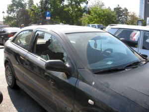 doi avrigeni cercetaţi în stare de arest preventiv pentru furtul unui autoturism