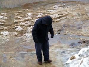 iohannis îi sfătuiește pe sibienii care își rup oasele pe gheața din sibiu să-i dea în judecată pe cei responsabili