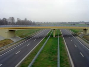 Autostrada Nădlac-Sibiu se află în Top 10 investiţii pe care le-ar putea face România