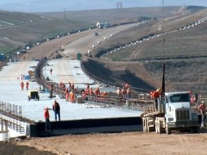 peste 20 de firme înscrise pentru licitaţii la cele patru tronsoane de la autostrada orastie - sibiu