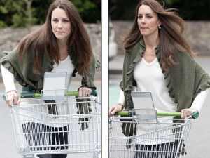 foto - kate middleton pare o femeie casnică banală. ducesa și-a împins singură căruciorul la supermarket!