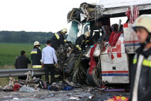 video-foto: patru români au murit într-un accident cu un autocar atlassib implicat în ungaria