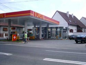 gazprom vrea benzinării în românia. negociază cu cei de la euroil sibiu