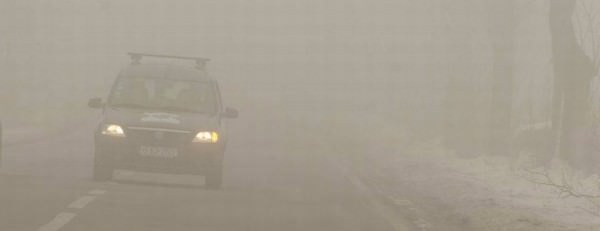 ceaţă densă pe dn1 între sibiu – braşov. vizibilitatea este sub 50 de metri