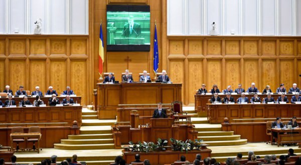 iohannis in parlament