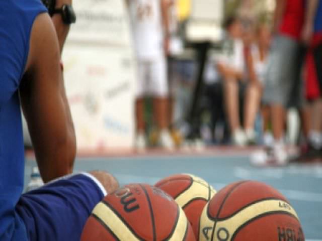 festivalul sibian de streetball 2011 se ţine în parcul tineretului