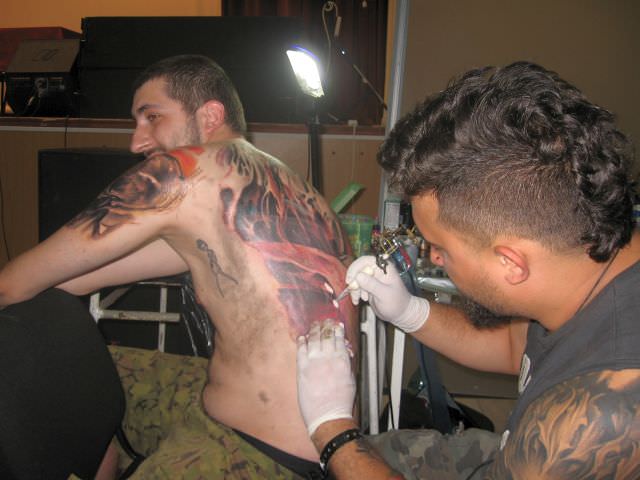 video-foto: super tatuaje și atmosferă la transilvania tattoo expo sibiu 2011
