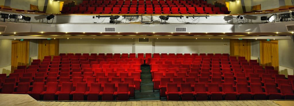 teatrul național „radu stanca“ sibiu aduce tinerii furioși pe scenă