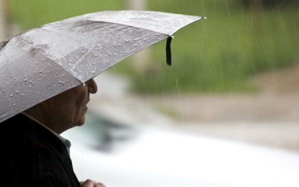 meteorologii anunţă ploi pentru zilele următoare, în mai multe zone ale ţări, printre care şi transilvania