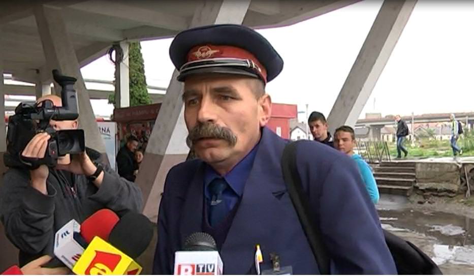 conductorul şi şeful trenului braşov –sibiu, cercetaţi de poliţişti după ce ar fi luat bani fără să taie bilete călătorilor