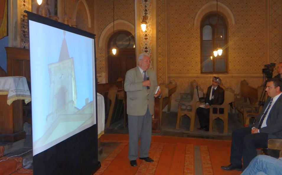 dezbatere la sinagoga din sibiu, privind promovarea patrimoniului sibian