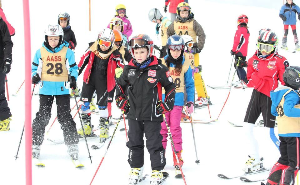 primul concurs de ski și snowboard din acest sezon de la păltiniș