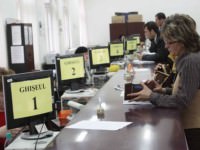 modificări importante privind taxele şi impozitelor românilor: tva de 19%, cas redus
