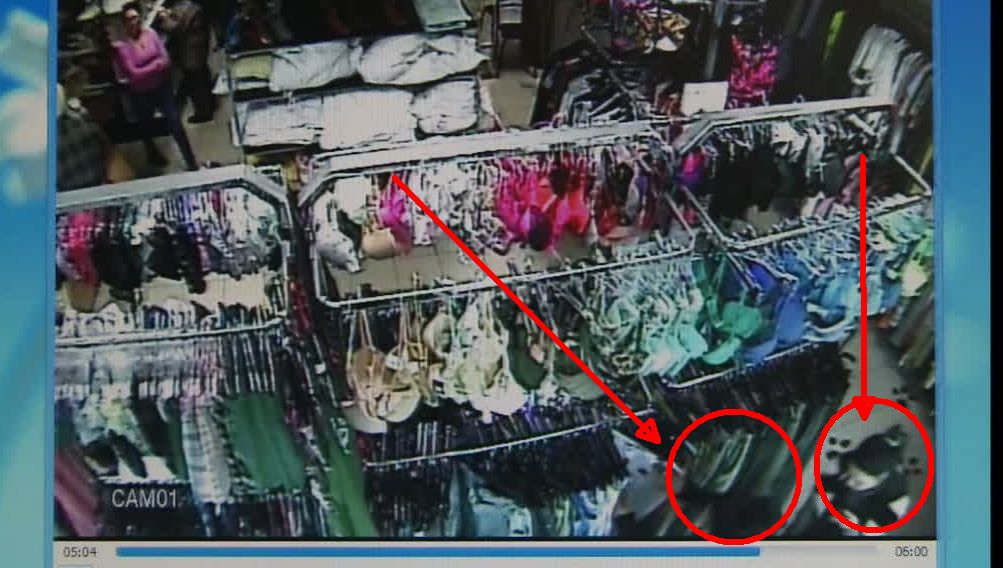 video rețea de hoți la furat haine dintr-un magazin din sibiu. imagini incredibile!