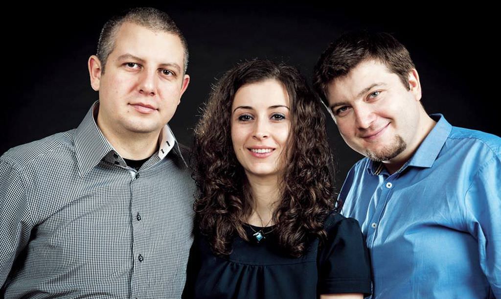 cei trei sibieni care au pus bazele unei afaceri prin care s-a rulat într-un an un miliard de euro
