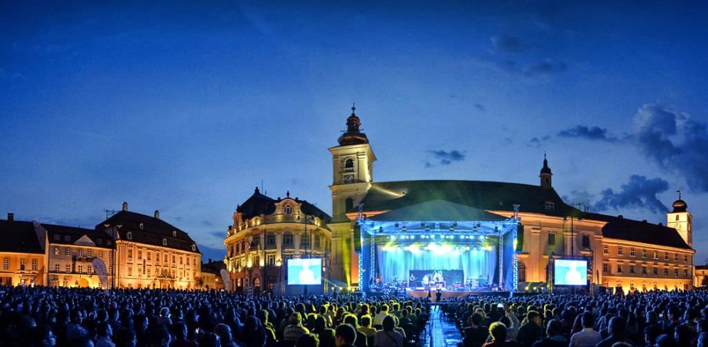intrare liberă la concertul "simply the best - povestea naiului" din piața mare a sibiului