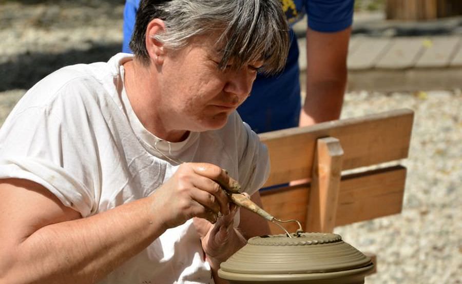 muzeul în aer liber din dumbrava sibiului organizează un altfel de târg al olarilor
