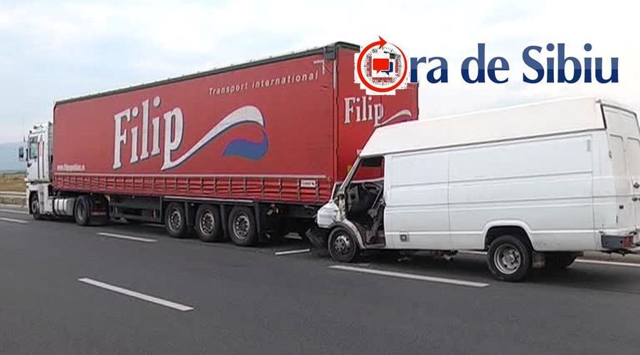 video foto accident pe autostrada a1 în județul sibiu. un microbuz a intrat într-un tir! (update)