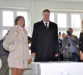 VIDEO SI GALERIE FOTO: Iohannis a votat cu emoție și le-a transmis gânduri bune românilor