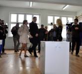 video si galerie foto: iohannis a votat cu emoție și le-a transmis gânduri bune românilor