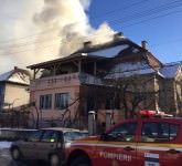 update video foto a luat foc o casă de locuit pe strada hochmeister în sibiu