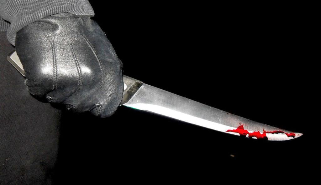 tânăr din sibiu reținut de poliție pentru tentativă de omor. a tăiat gâtul unui om