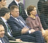 Klaus Iohannis și Carmen la Cupa Davis. Au stat în lojă cu finul Vecerdea și au adus noroc României! (VIDEO FOTO)