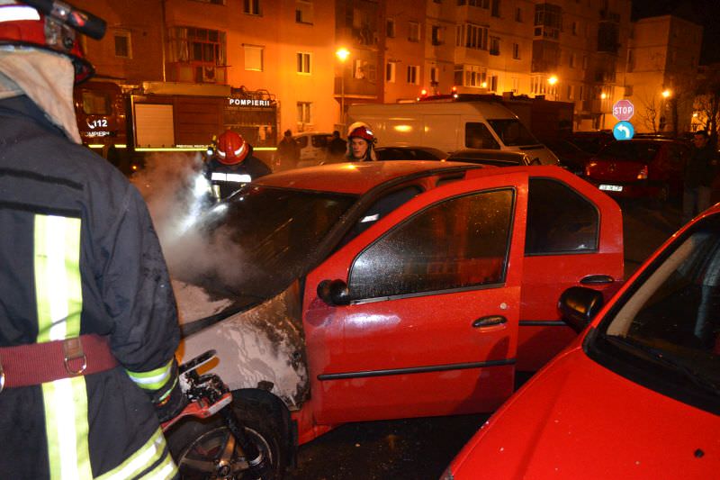 alertă – mașină în flăcări pe strada oțelarilor din municipiul sibiu