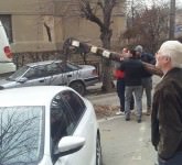 video foto băieții de la ridicări auto au rupt un stâlp și au avariat alte 3 vehicule. imagini uluitoare!