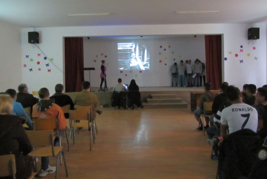 zece sibience internate la centrul educativ buziaş. au avut parte de o mega surpriză!