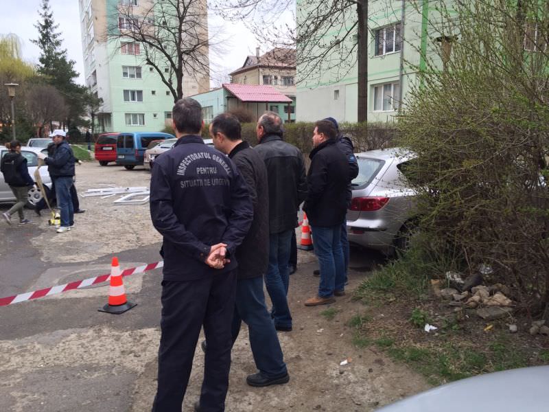 update video foto explozie într-un apartament în sibiu! peste 30 de persoane au fost evacuate!