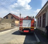 VIDEO FOTO Mașină incendiată pe strada Castorului la Sibiu