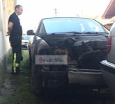 VIDEO FOTO Mașină incendiată pe strada Castorului la Sibiu