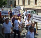 VIDEO FOTO Marș anti Ponta la Sibiu - A durat fix 15 minute și s-au strâns vreo 250 de oameni