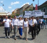 VIDEO FOTO Marș anti Ponta la Sibiu - A durat fix 15 minute și s-au strâns vreo 250 de oameni