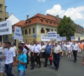 VIDEO FOTO Marș anti Ponta la Sibiu - A durat fix 15 minute și s-au strâns vreo 250 de oameni