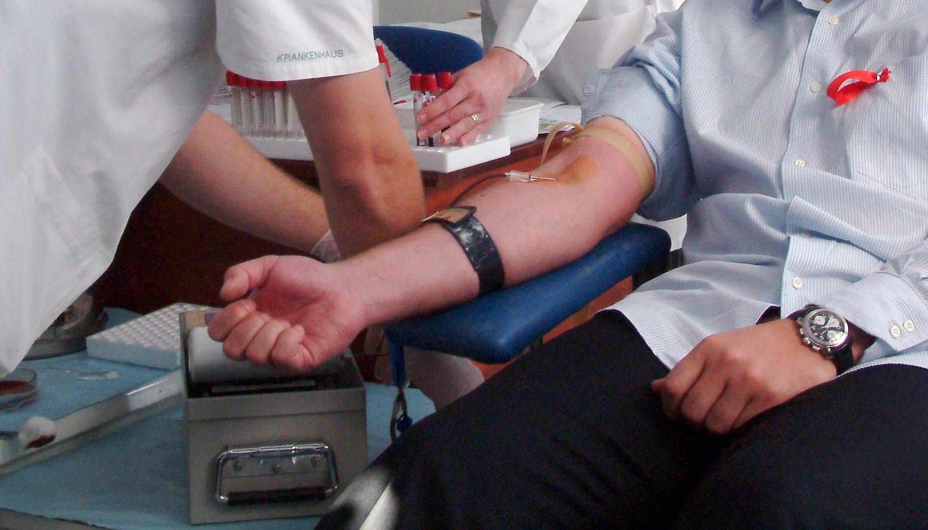 sibienii chemați să doneze sânge pentru victimele tragediei din bucurești. ce trebuie să faci!