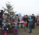 VIDEO FOTO – BUCURIE dăruită în prag de Sărbători pentru zeci de copii și familii nevoiașe din Sibiu. Ne-au răsplătit cu ZÂMBETE DE FERICIRE!