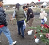 VIDEO FOTO – BUCURIE dăruită în prag de Sărbători pentru zeci de copii și familii nevoiașe din Sibiu. Ne-au răsplătit cu ZÂMBETE DE FERICIRE!