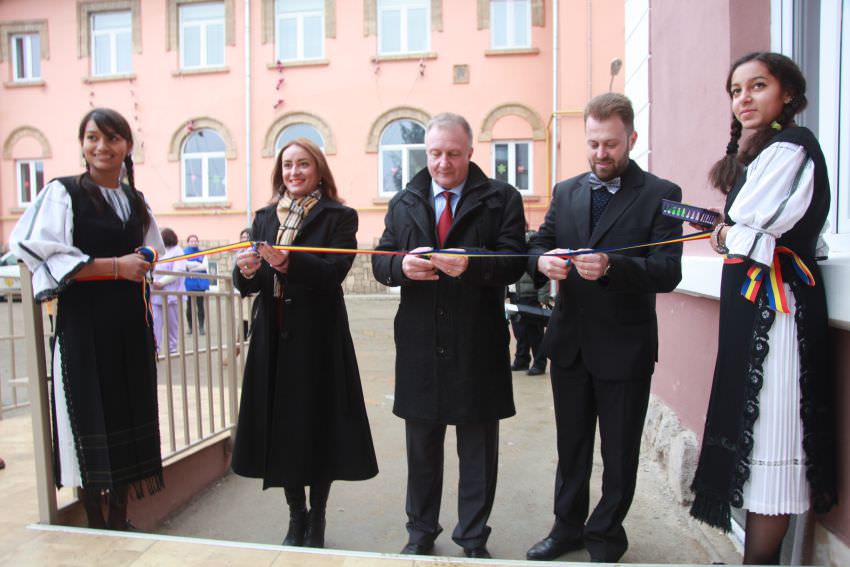 FOTO - Centre de Plasament la standarde europene inaugurate la Turnu Roșu și Sibiu