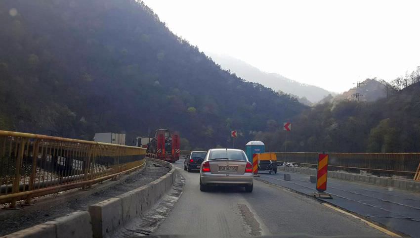 update – valea oltului blocată mai bine de o oră. accident grav la viaductul cârligul mic!