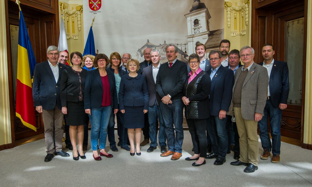 vizită din saxonia la primăria sibiu. grup mare primit de astrid fodor!