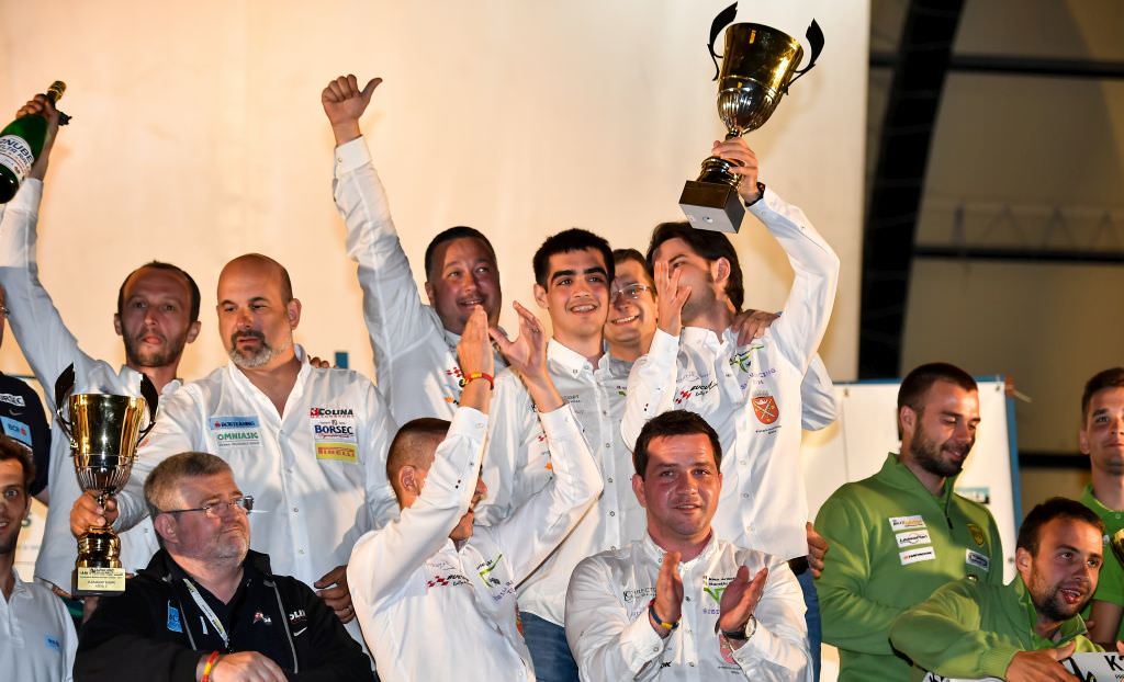 sibiu racing team lider în campionatul national de raliuri din romania. super performanță!