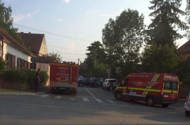 foto – accident grav pe strada moldovei din sibiu. trafic blocat și trei mașini avariate