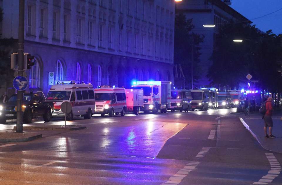 poliția declară stare de urgență la munchen - sunt confirmați opt morți