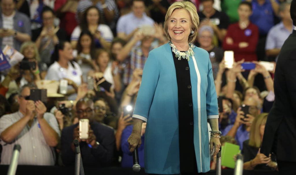 video - ce nebunie în america. hillary clinton desemnată candidatul democraților pentru președinția sua