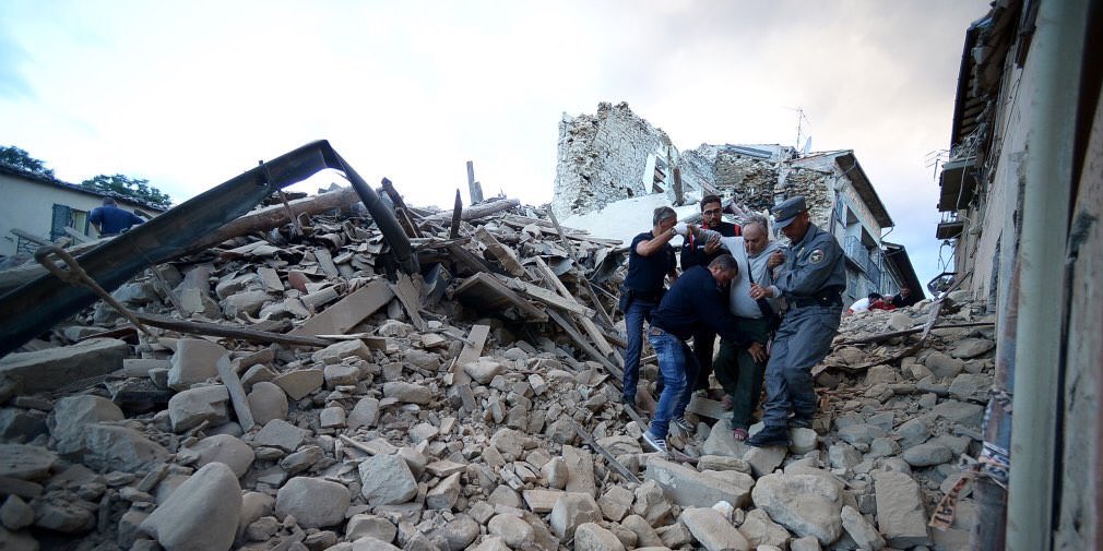 video bilanțul victimelor cutremurului din italia a ajuns la 60 de morți și peste 150 de răniți