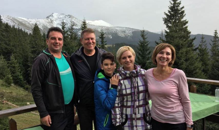 foto – weekend la munte în parâng pentru președintele iohannis și soția carmen