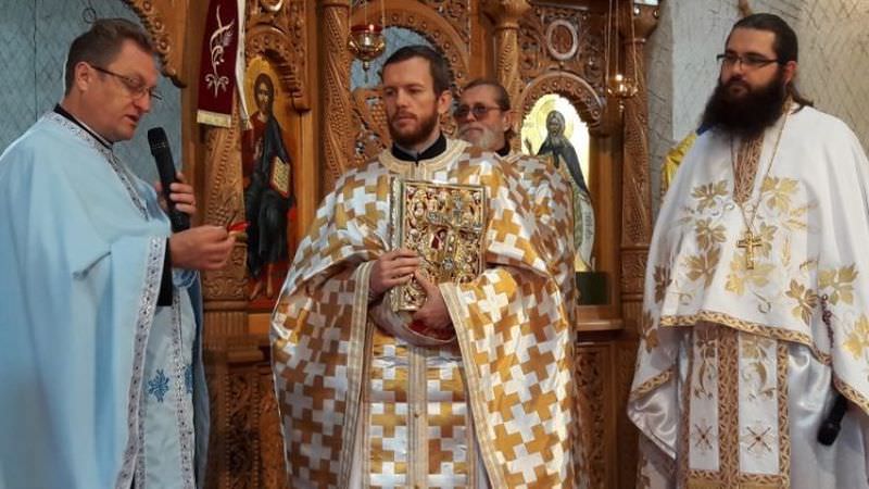 foto parohia sibiu – turnișor ii are un nou preot. a fost ”uns” oficial